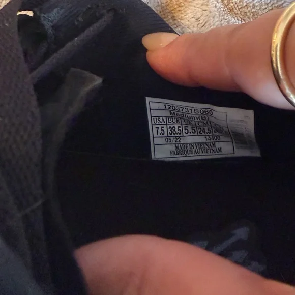 Brooks Athletic Shoes Women’s Running
Size: 7.5 - Picture 10 of 10